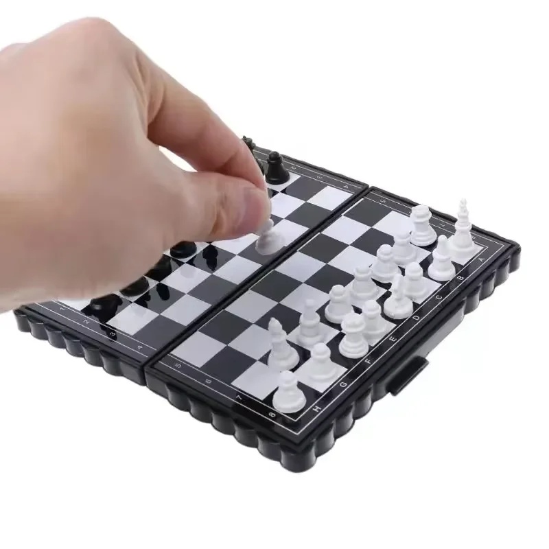 Mini Magnetisch Schaakspel Opv - Board Game Quacks recensie en prijs